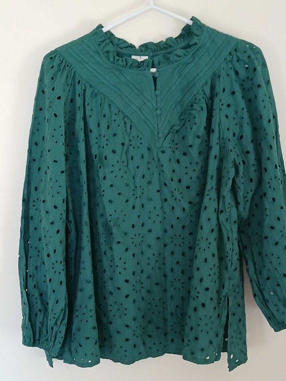 Pretty Garden Green eyelet blouse xxl worn  twice--good condition worn 2x XXL